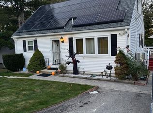 65 Venus Dr, Worcester, MA 01605