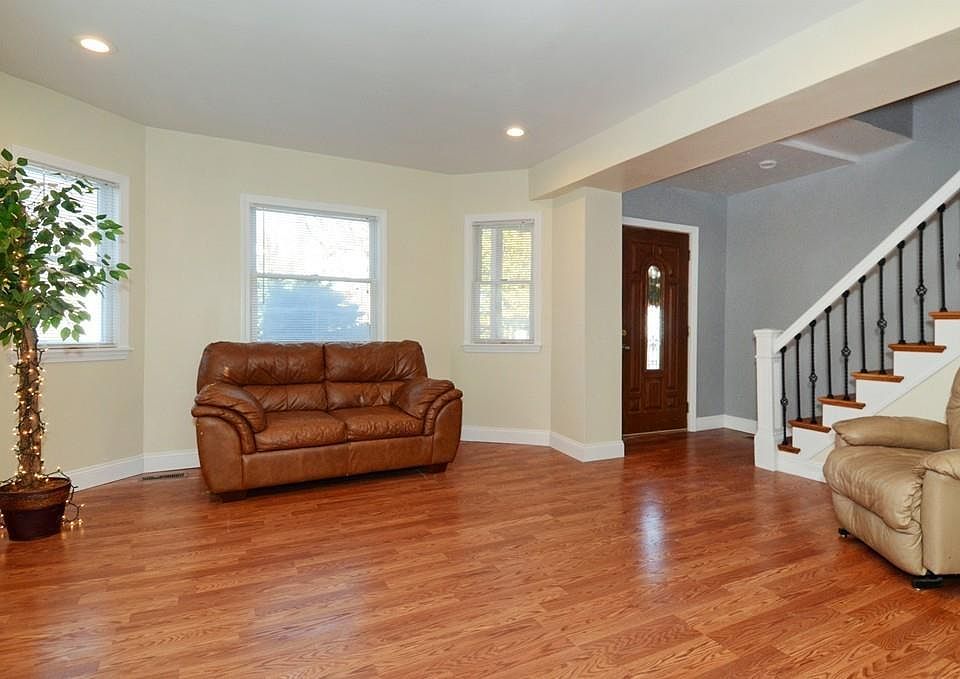 324 Elliott St, Beverly, MA 01915 Zillow