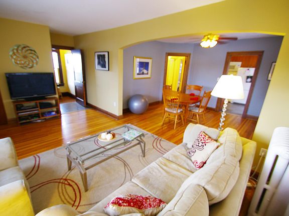 4th image of 285 Saratoga St S #2