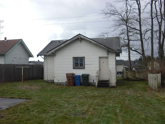 3rd image of 6812 S Puget Sound Ave