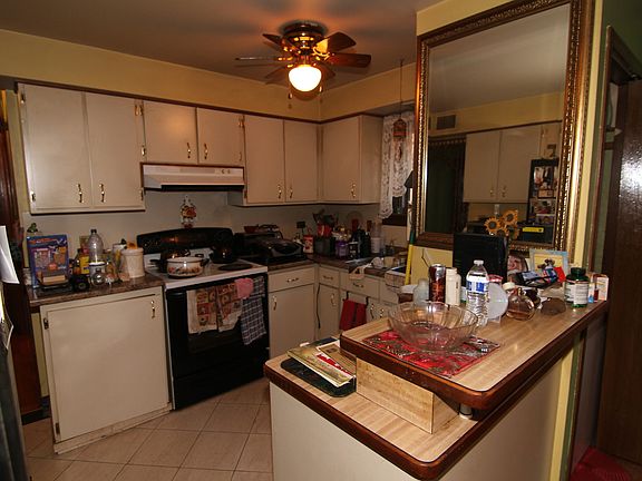 4th image of 6113 S Archer Ave #2A