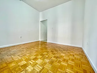 Rented by HOLTON REAL ESTATE INC.