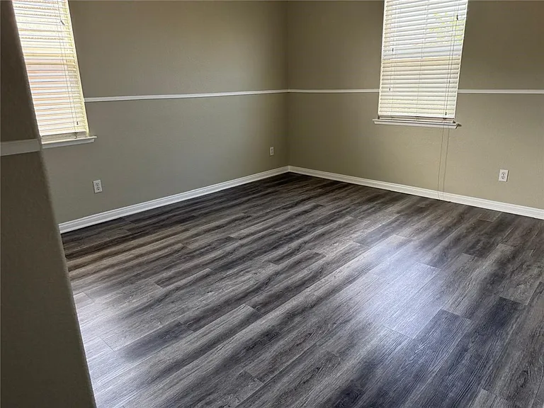 1742 Edmon Way — Photo 13