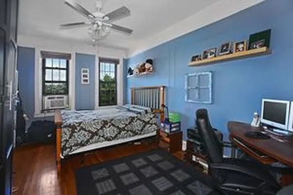 Sold by Douglas Elliman | media 15