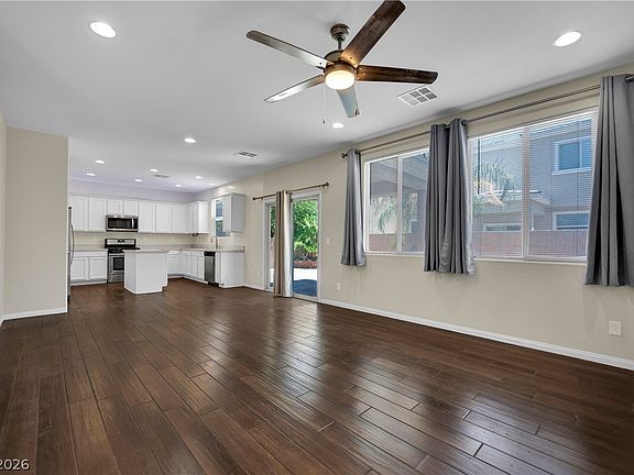 2nd image of 6648 Autumn Breeze St