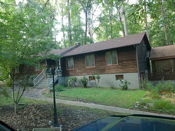 2nd image of 105 Idaho Cir