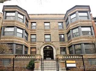 921 W Argyle St #B, Chicago, IL 60640