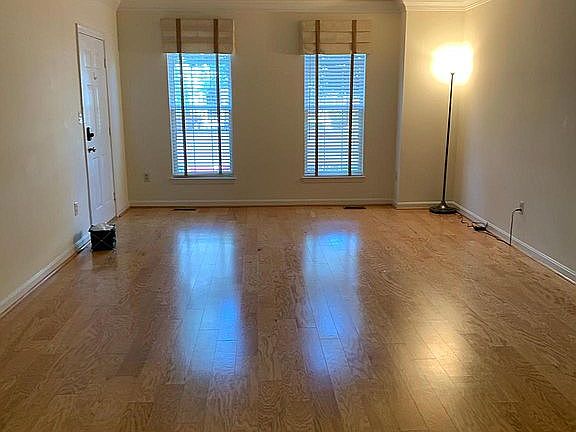Spacious living room