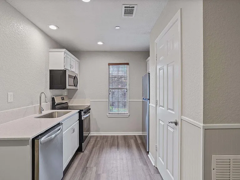 Residence at Piney Shores — Photo 57
