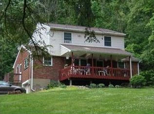 3732 N Woodland Cir, Gibsonia, PA 15044