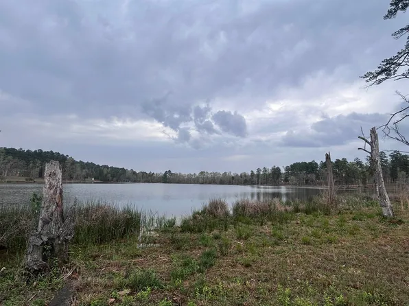 24 Boulder Ct, Hallsville, TX 75650