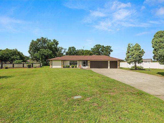 3rd image of 717 CEDAR KNOLL DRIVE S