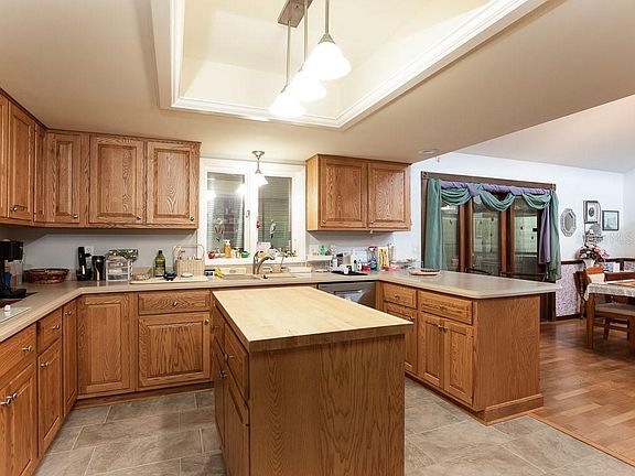 3rd image of 800 Briarcliff Dr