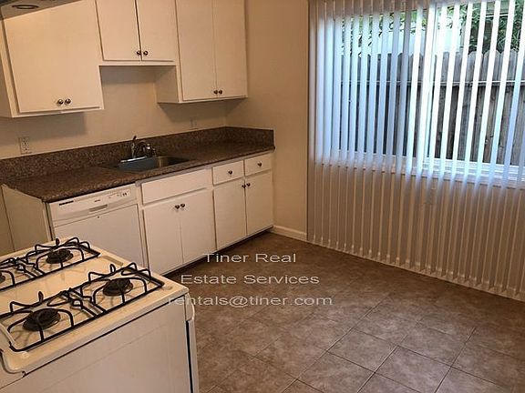 4th image of 2529 Michelle Dr