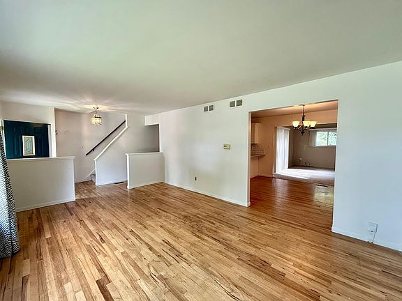5th image of 30215 Stockton Ave