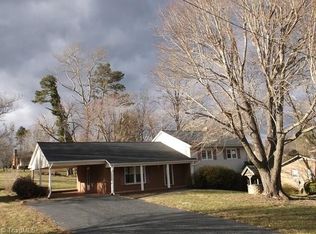 209 N Kingston St, Pinnacle, NC 27043