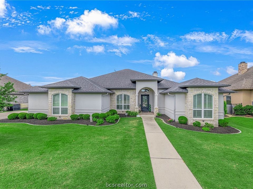 1st image of 1204 Quarry Oaks Dr