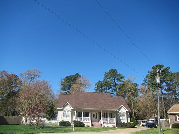 2nd image of 315 Marion Dr
