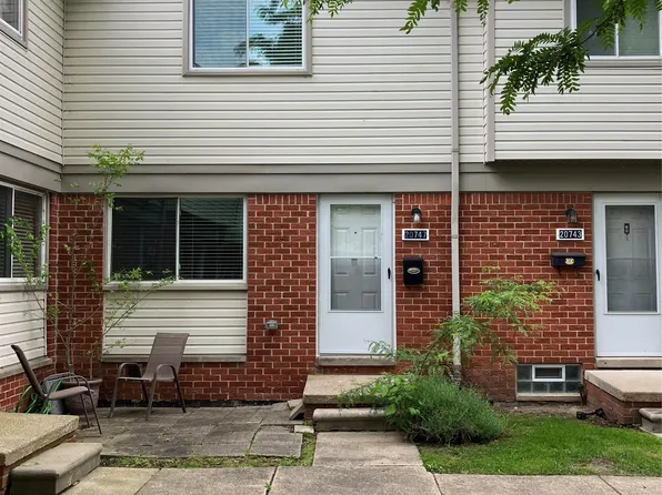 20747 Washington Dr, Roseville, MI 48066