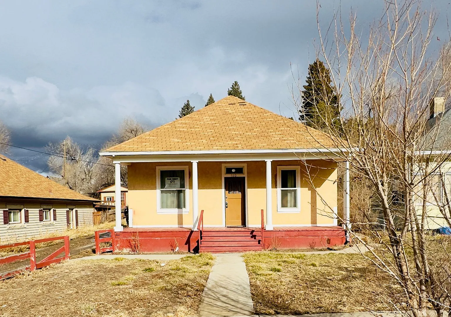 2 bed 1 bath home — Photo 1