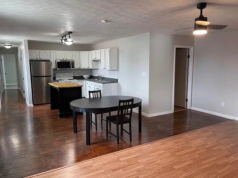 1 S Main St #3A — Photo 4