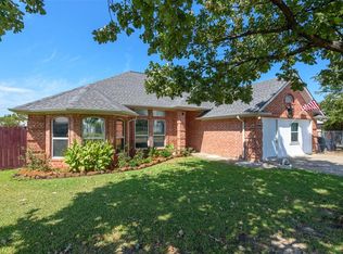 747 E 6th St, Krum, TX 76249