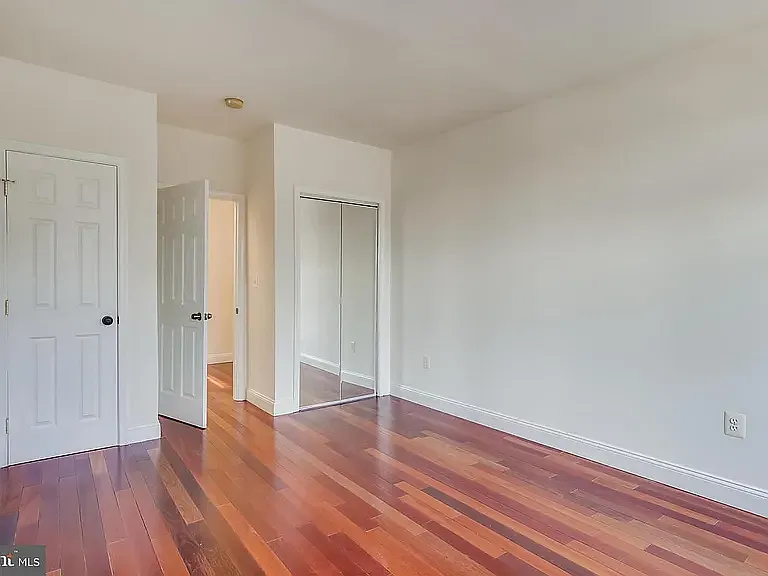 465 Florida Ave NW #A — Photo 2