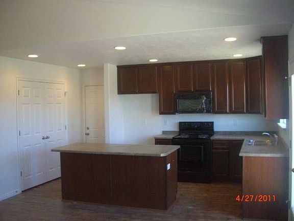 3rd image of 518 Marie Way