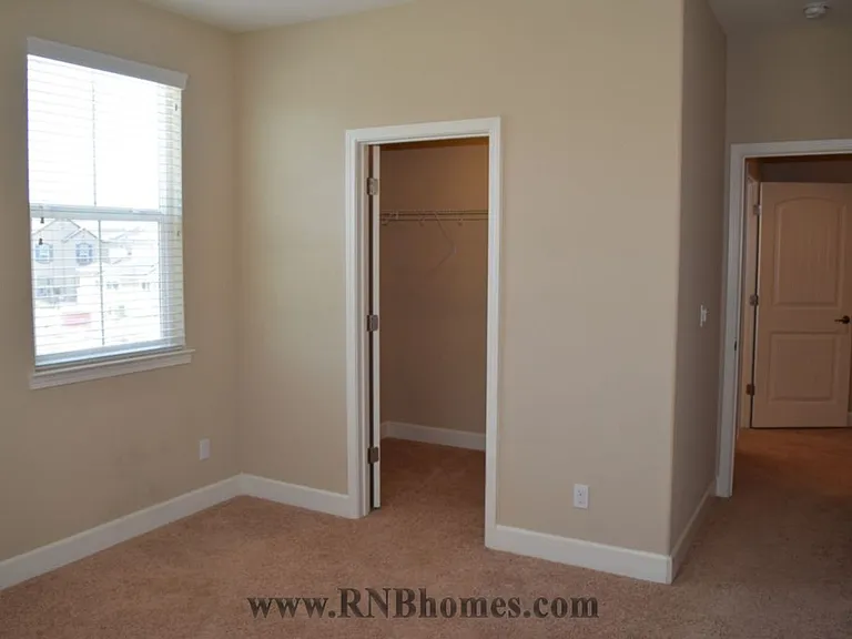 900 Lyon Pl — Photo 16