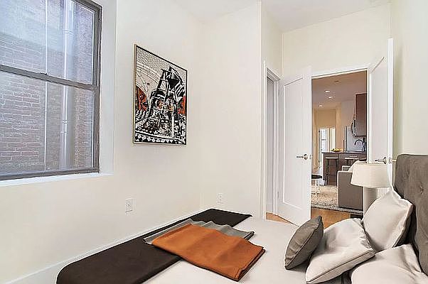 1st image of 229 E 53rd St #E5