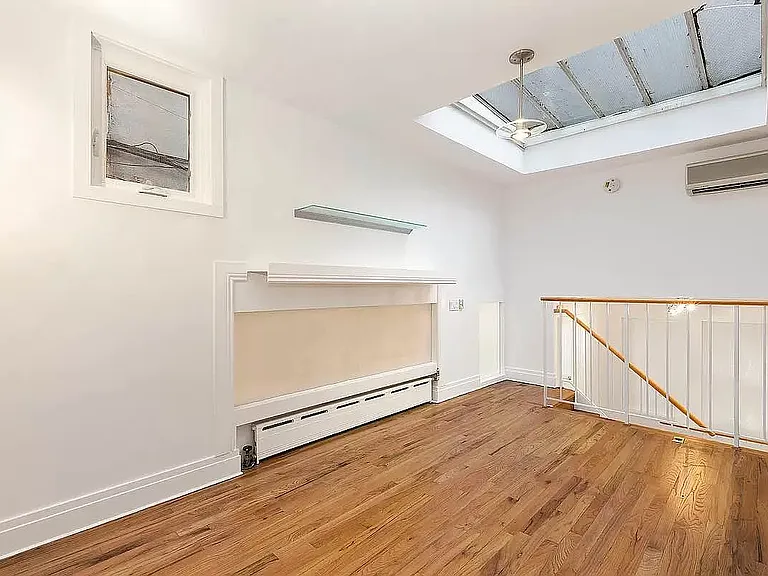 132 W 23rd St #2 — Photo 5