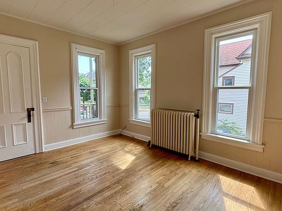 3rd image of 51 Caledonia St NE #1
