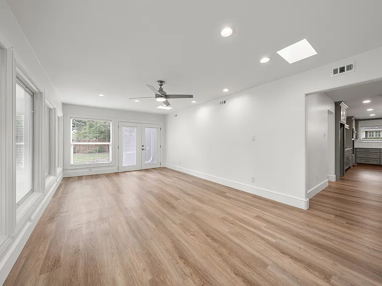 52055 Lockwood Dr — Photo 33