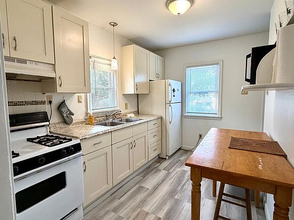 5th image of 4711 N 6th St