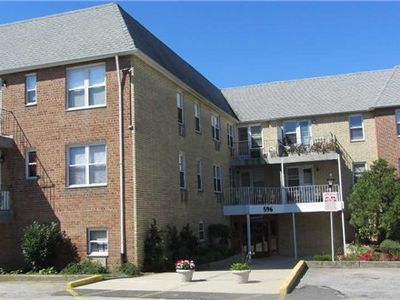 596 Broadway #42, Lynbrook, NY, 11563