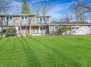 1 Toga Dr, Stony Brook, NY 11790