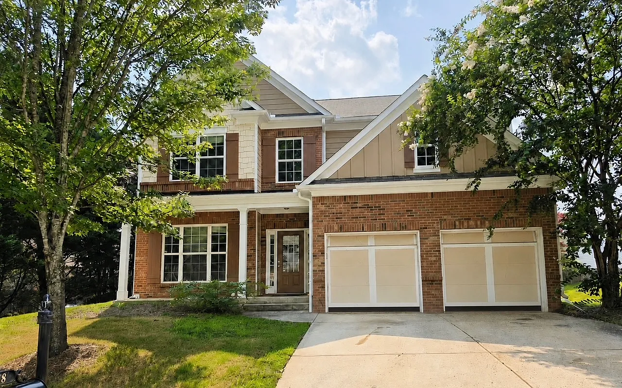 4 bed, 2513 sqft, $2,450 — Photo 1