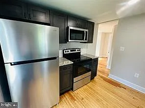9 E Poplar St — Photo 3