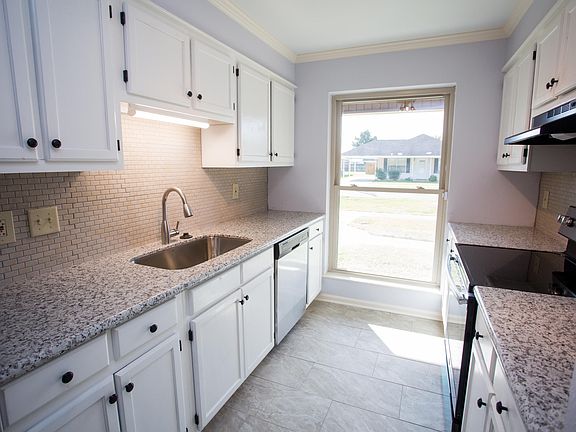 5th image of 202 Kelso Dr
