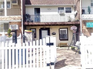 25517 147th Dr, Rosedale, NY 11422