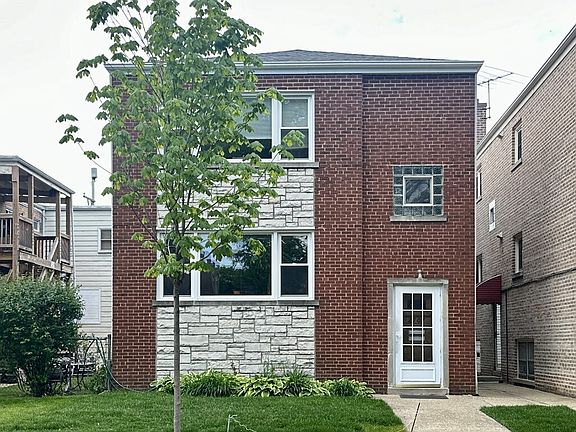 4th image of 2707 W Berwyn Ave #3F