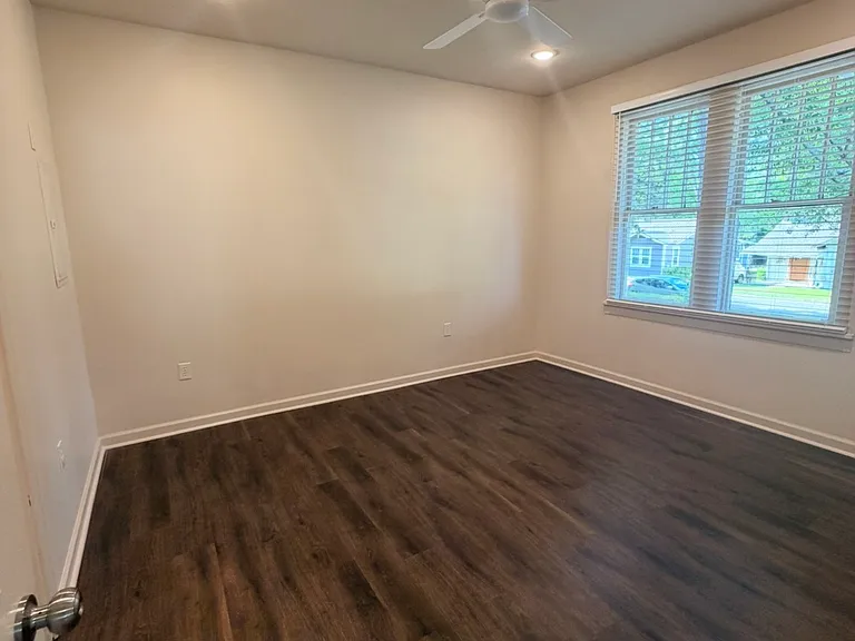 112 Dearborne St #A — Photo 12