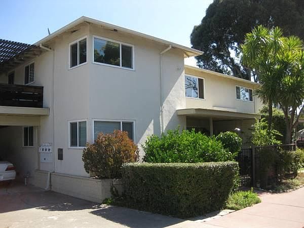 1st image of 847 Roble Ave APT 2