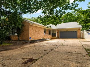 627 Kingston Dr, Irving, TX 75061