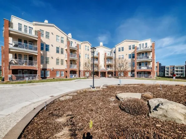 14645 E 6th St SW #4213, Calgary, AB T2Y 3S1