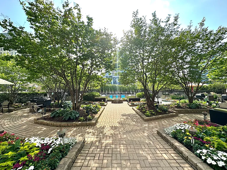 400 N Lasalle Dr #803 — Photo 16