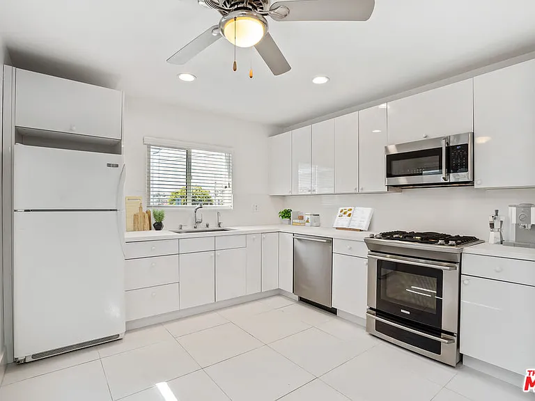 119 Paloma Ave #G — Photo 11