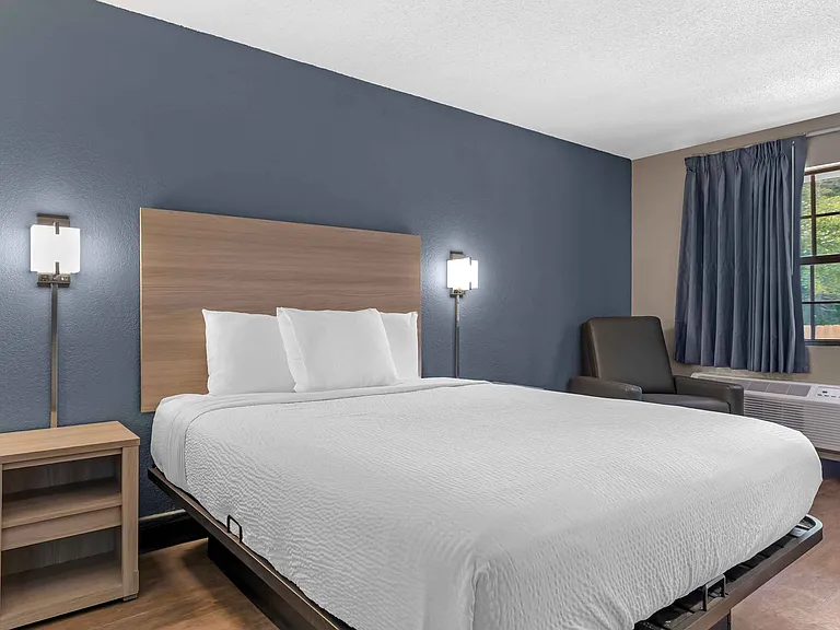 Studio Suite - 1 Queen Bed