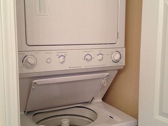 4th image of 60 W 75th St APT 3A