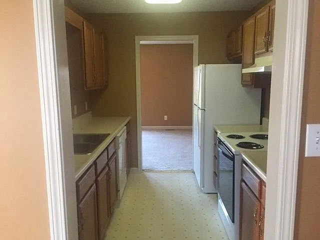 2 bed, 1.5 bath, 1200 sqft, $1,500 — Photo 2